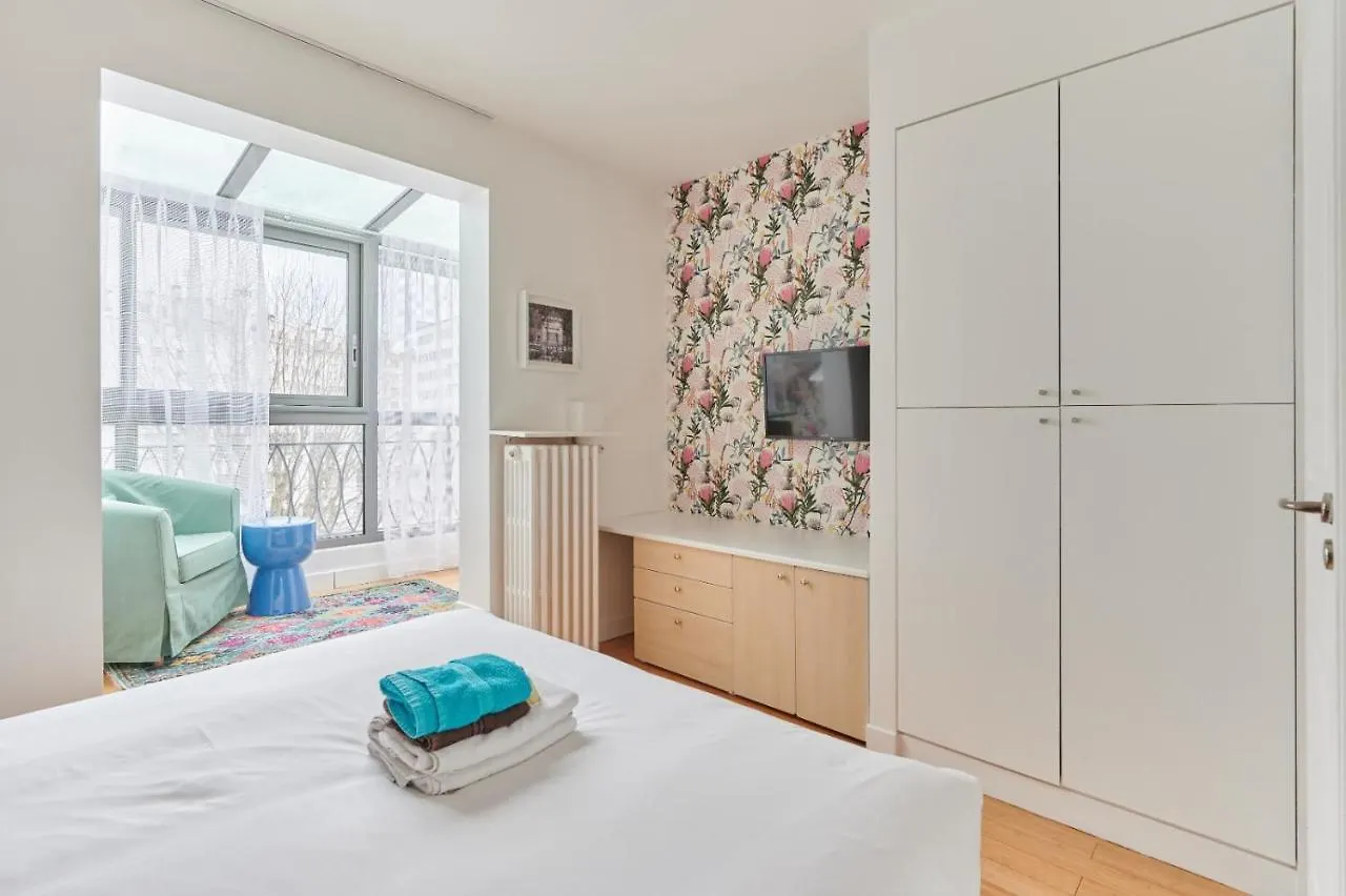 Rent A Room Apartments - Degas Paris