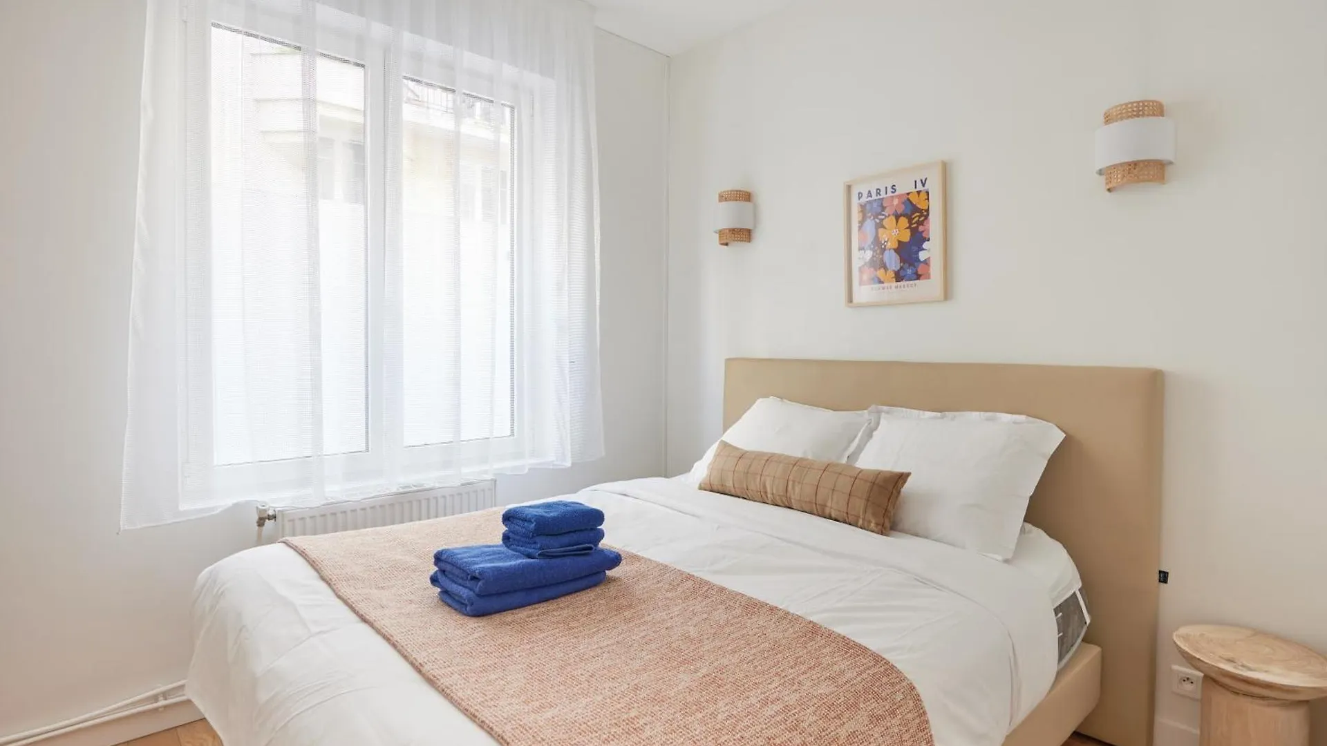 Rent A Room Apartments - Degas Paris France