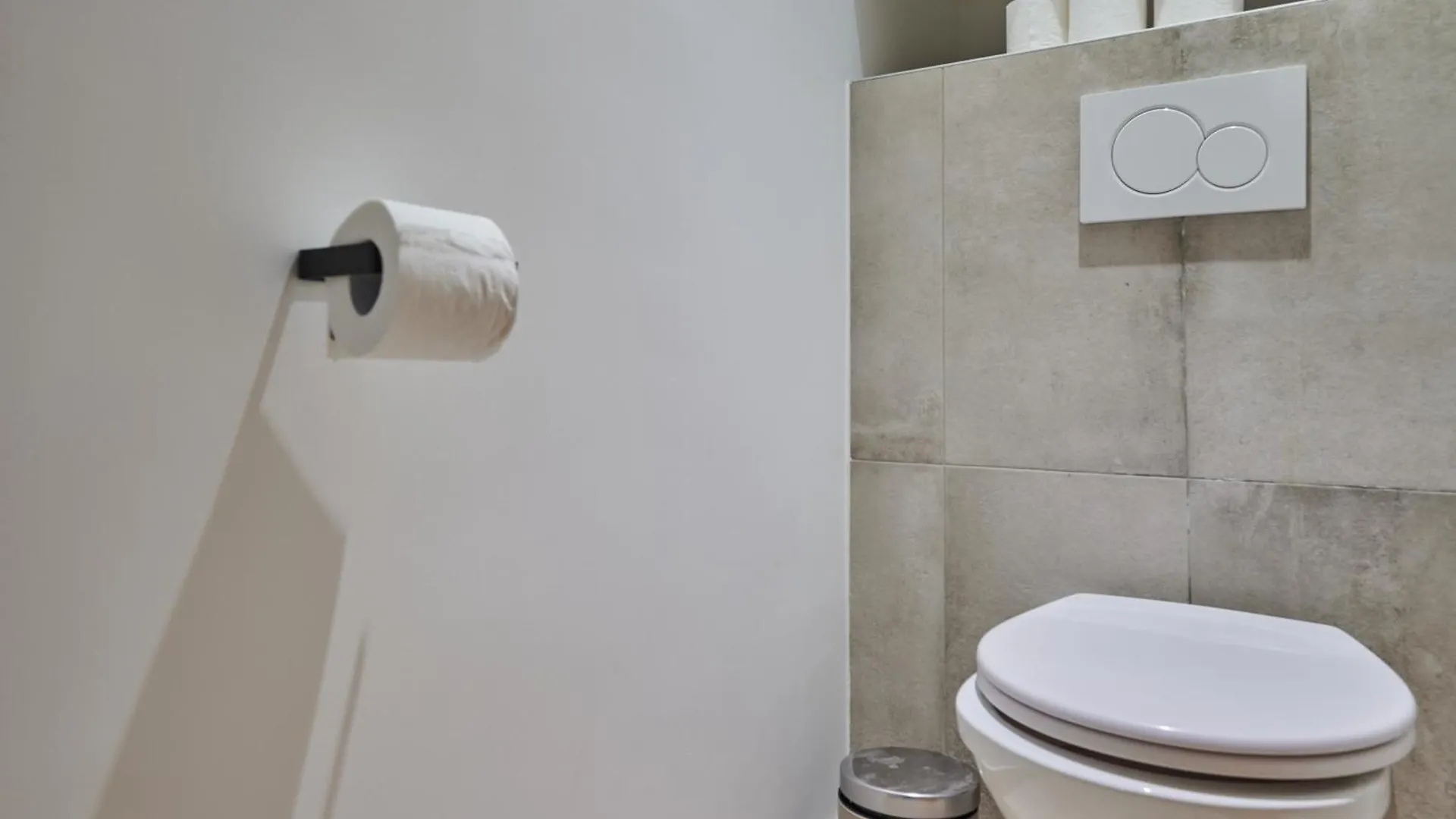 Rent A Room Apartments - Degas Paris