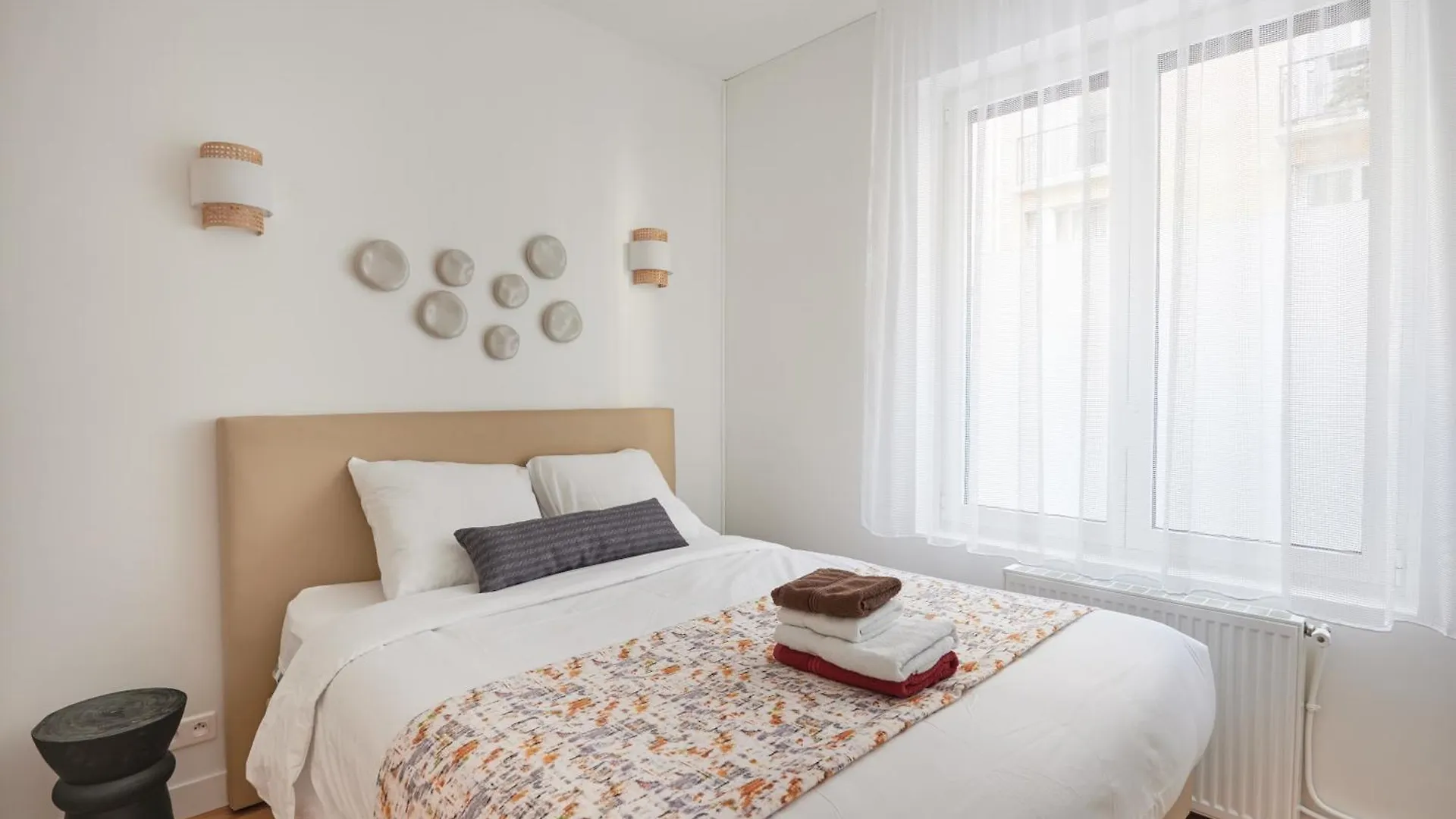 Rent A Room Apartments - Degas Paris